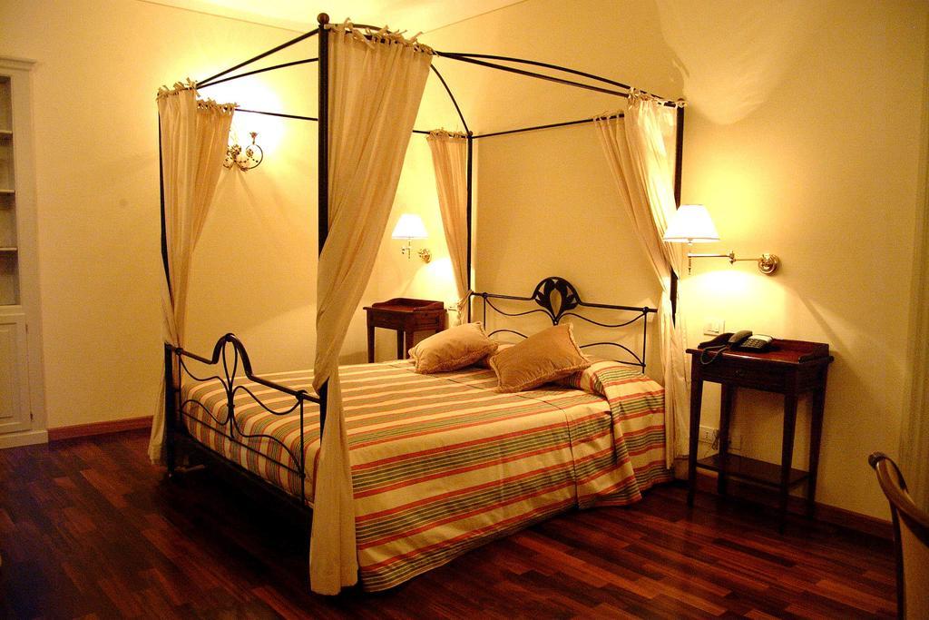 Marcarini Agriturismo Neviglie Szoba fotó