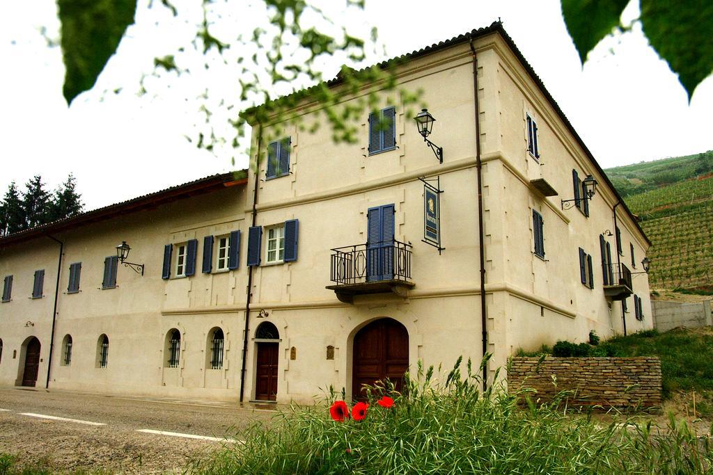 Marcarini Agriturismo Neviglie Kültér fotó