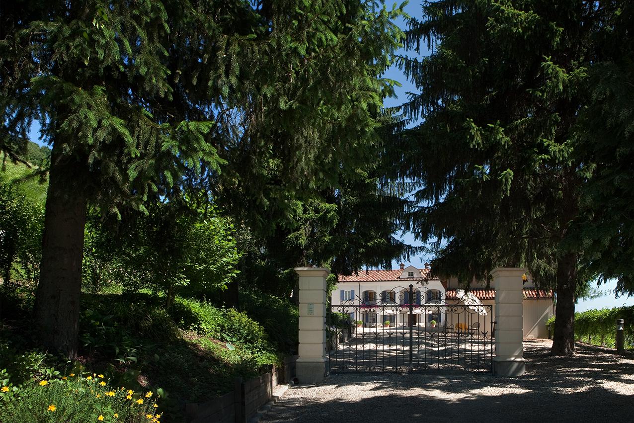Marcarini Agriturismo Neviglie Kültér fotó