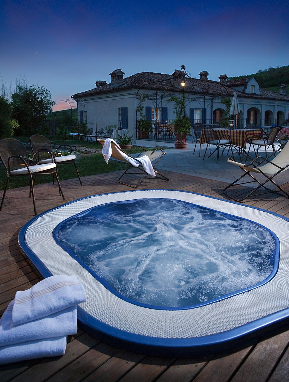 Marcarini Agriturismo Neviglie Kültér fotó