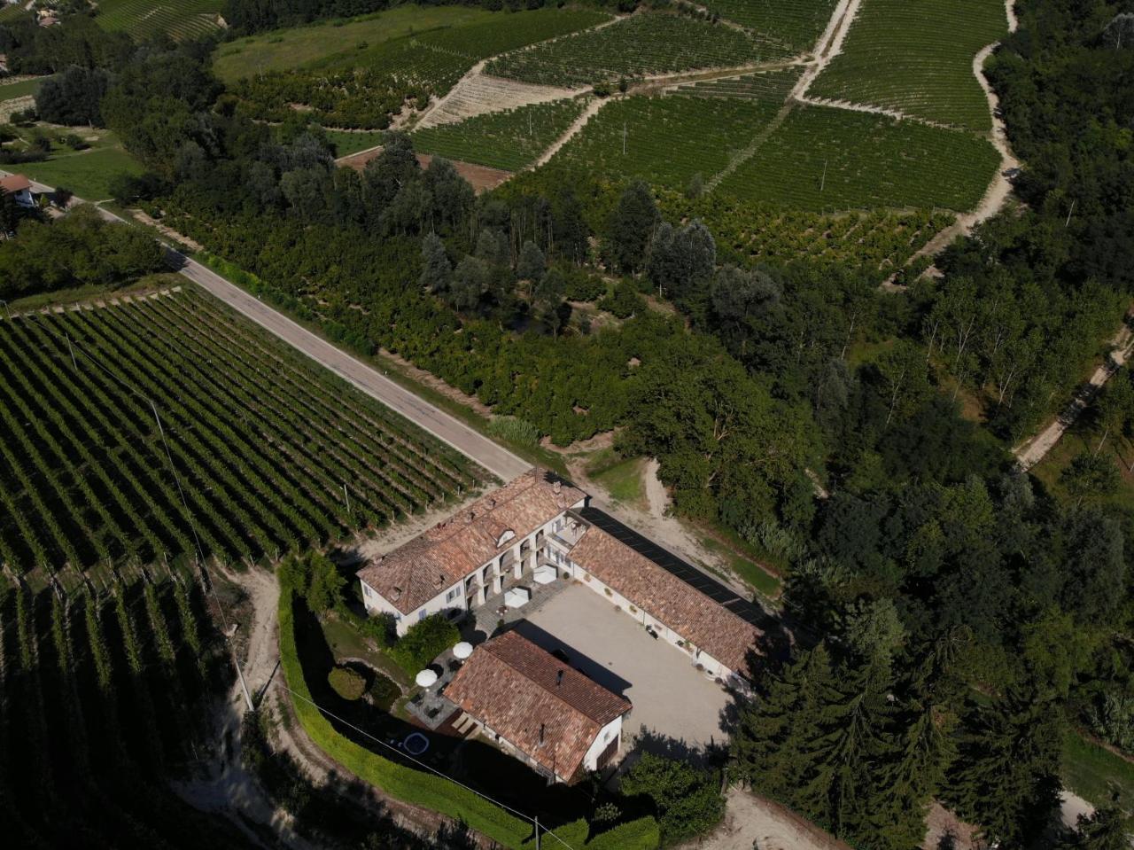Marcarini Agriturismo Neviglie Kültér fotó